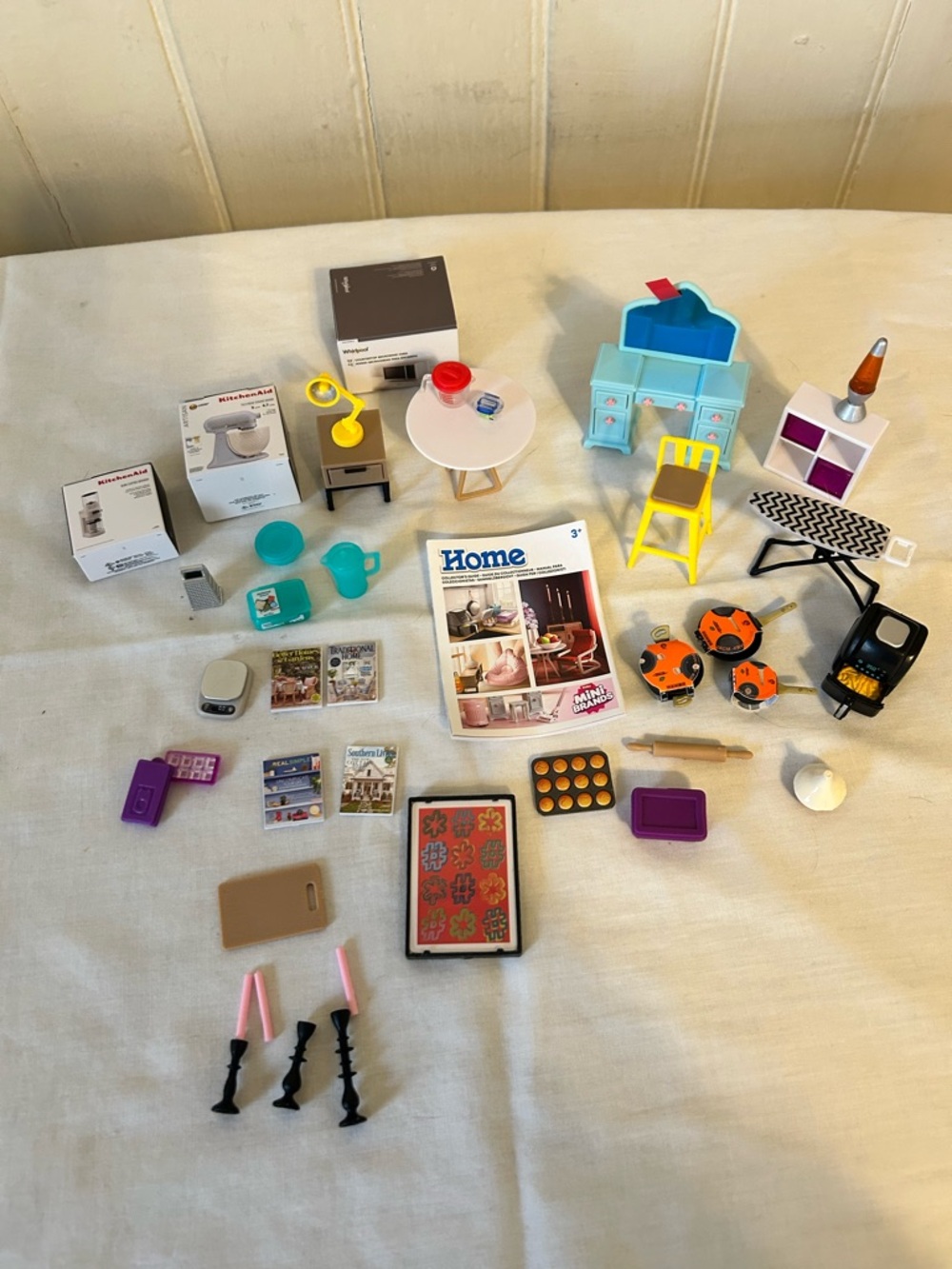 Mini Brands Home Collection-32 Pieces